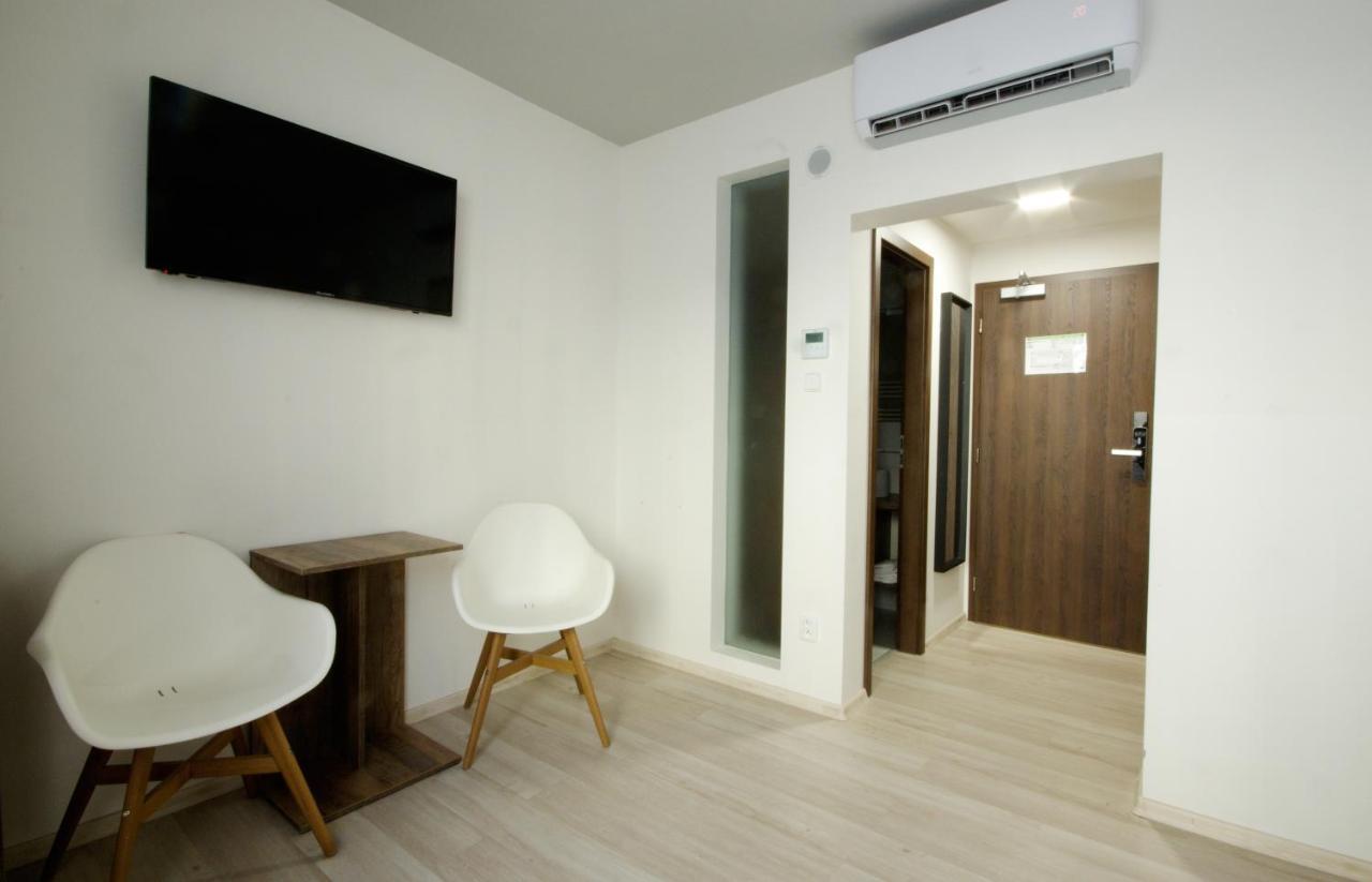 Adeba Hotel Prague Exterior photo
