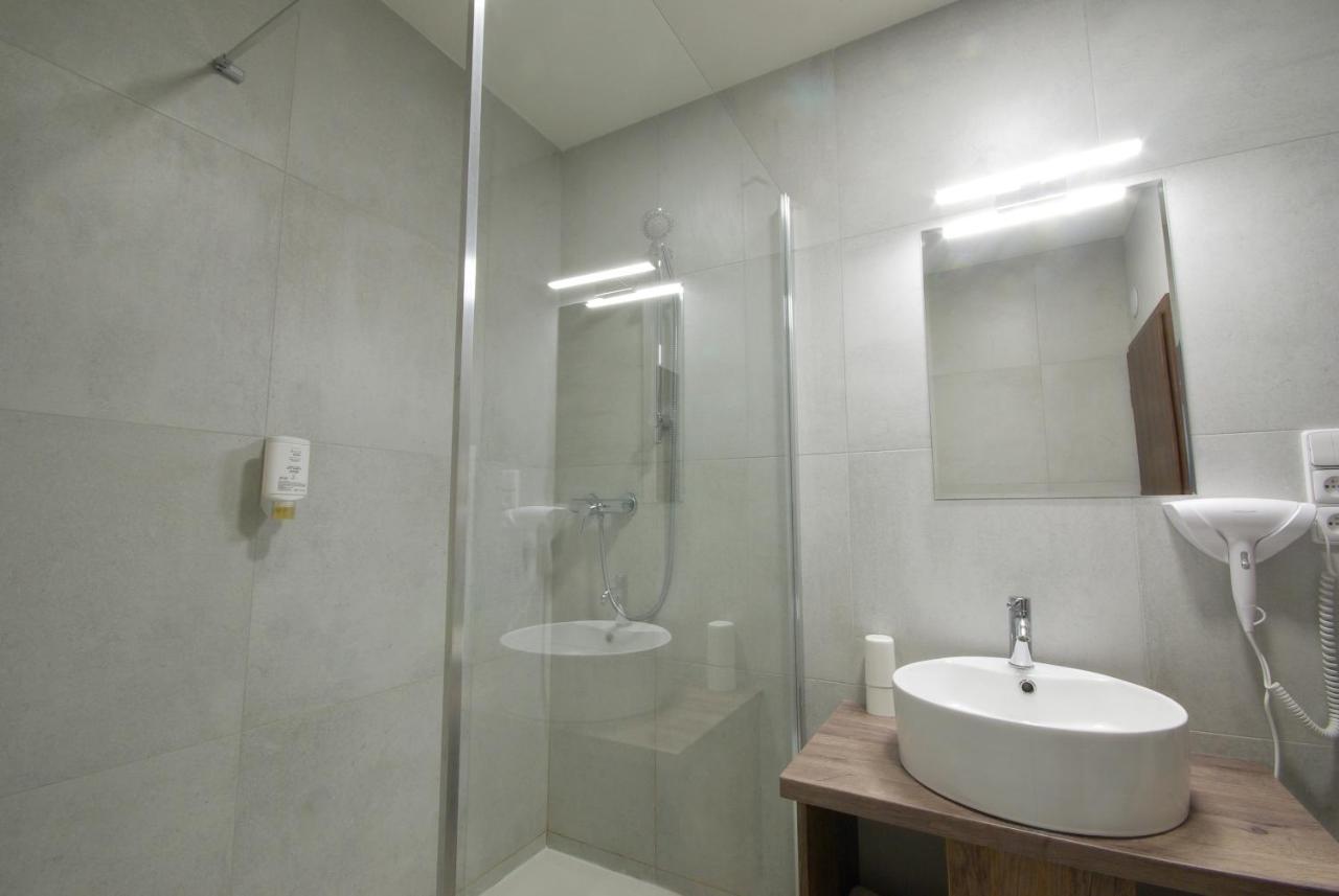 Adeba Hotel Prague Exterior photo