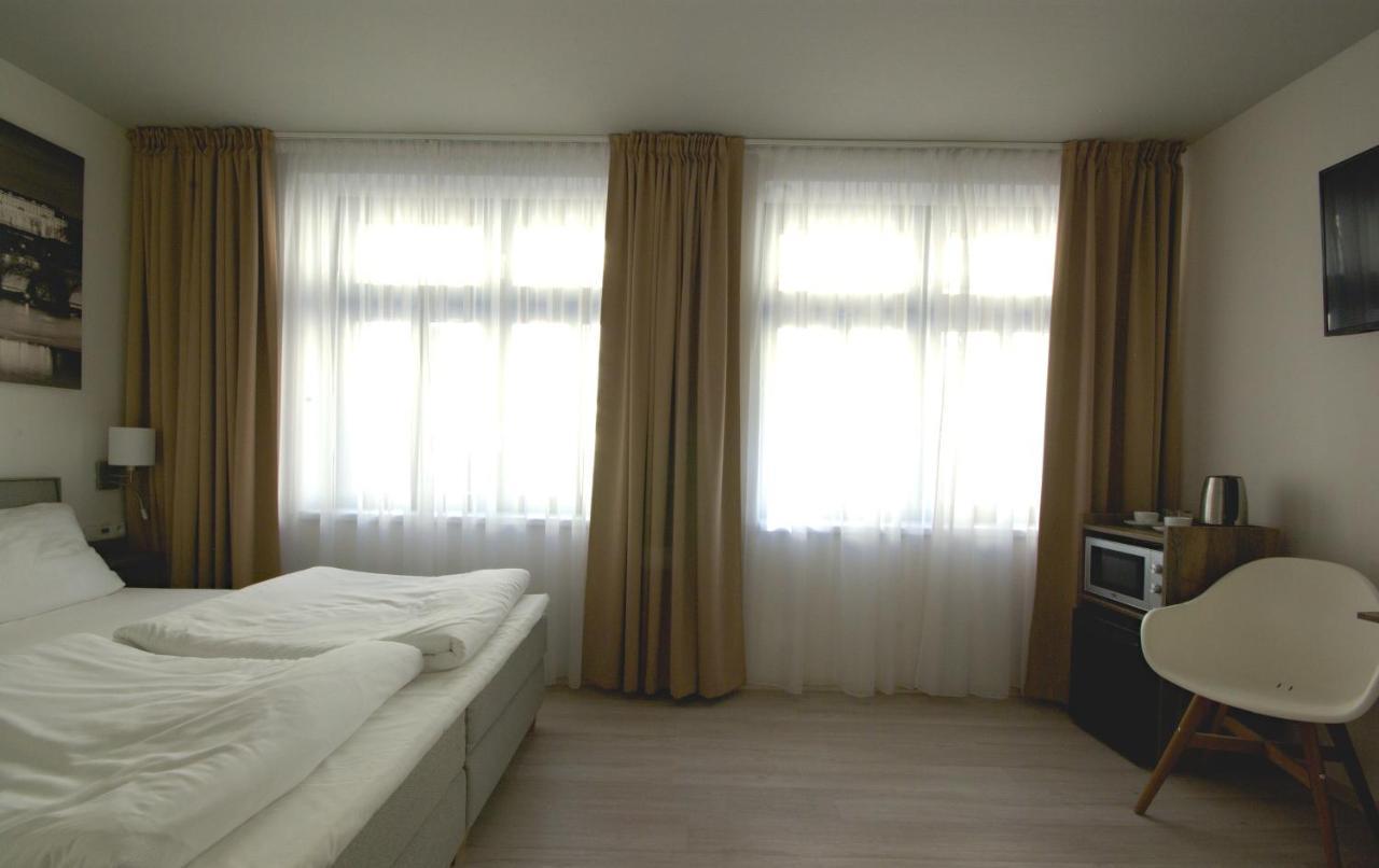 Adeba Hotel Prague Exterior photo