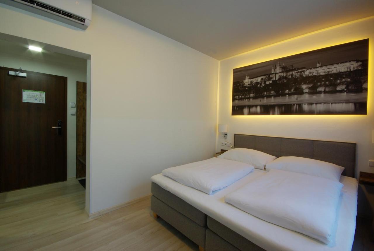 Adeba Hotel Prague Exterior photo