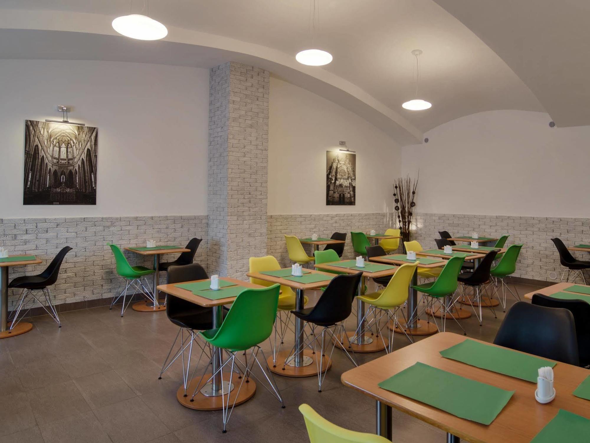 Adeba Hotel Prague Exterior photo